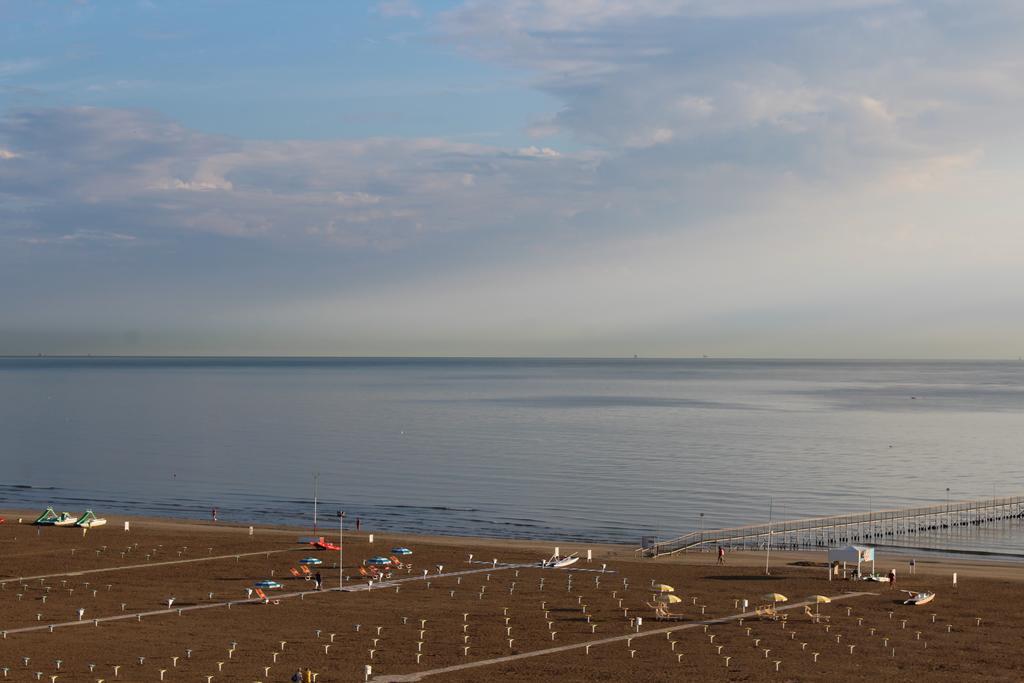 Hotel Grand Meeting Rimini Eksteriør bilde