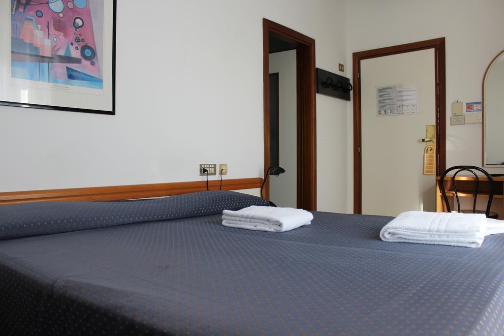Hotel Grand Meeting Rimini Eksteriør bilde