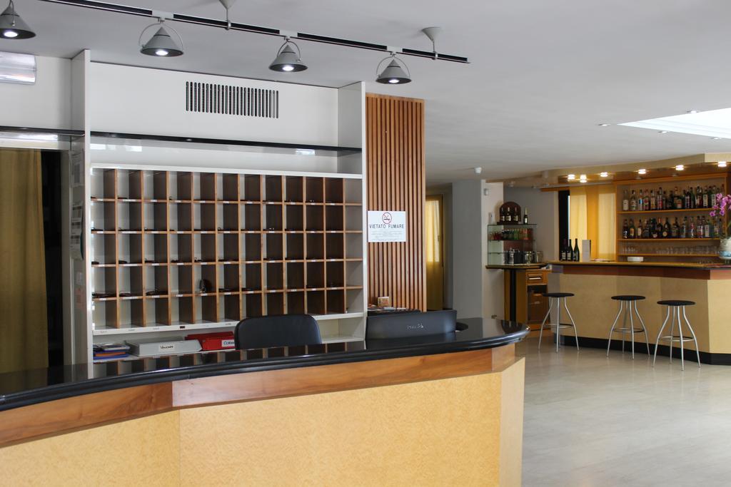 Hotel Grand Meeting Rimini Eksteriør bilde